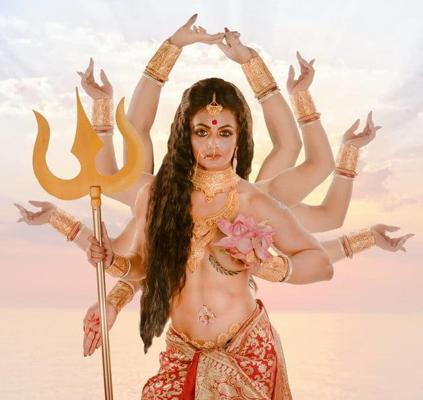 6P Indian girl