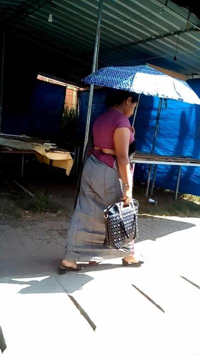 25P sl hot saree road capture fb 4