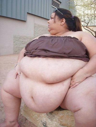 25P Ssbbw huge belly to keep you warm