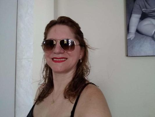 20P Simple and sexy gorgeous milf