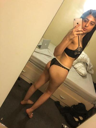 10P chica india