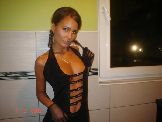25P Polish brunette perfect boobs and body in sexy lingerie