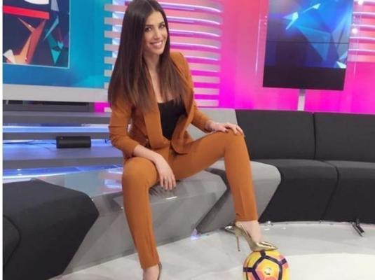 12P Eleonora Boi sexy italian journalist