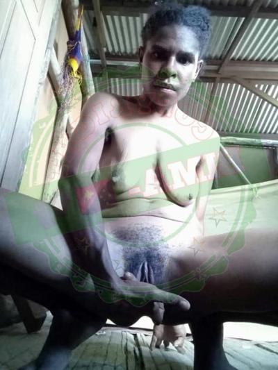 25P Skinny PNG mom pose saggy boobs