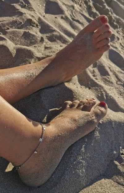 8P Sunday afternoon feet at the beach