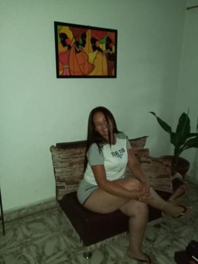 11P morena madura caderona piernudisima, milf guapa coqueta