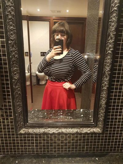 25P Chubby Big Tits Nerd Nude