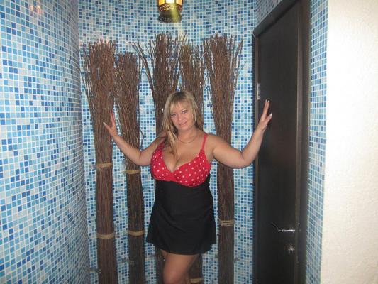 24P Mulher Russa Peituda 3689