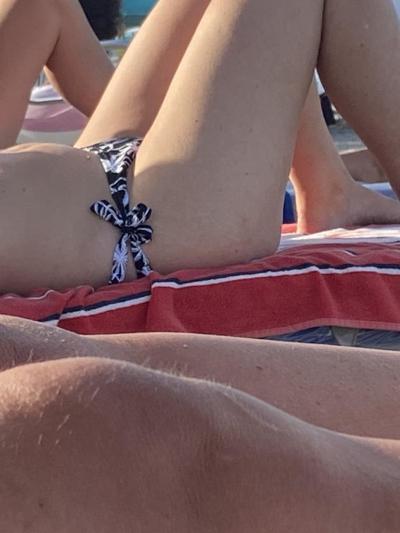 25P Beach voyeur