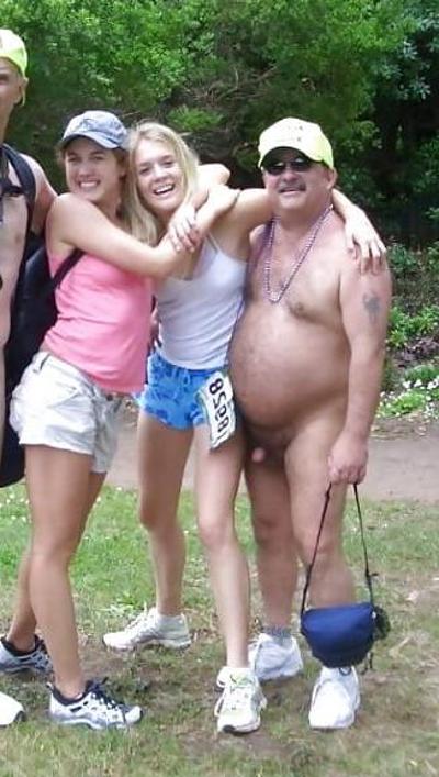 20P vieil homme jeune fille - vieux jeune 46