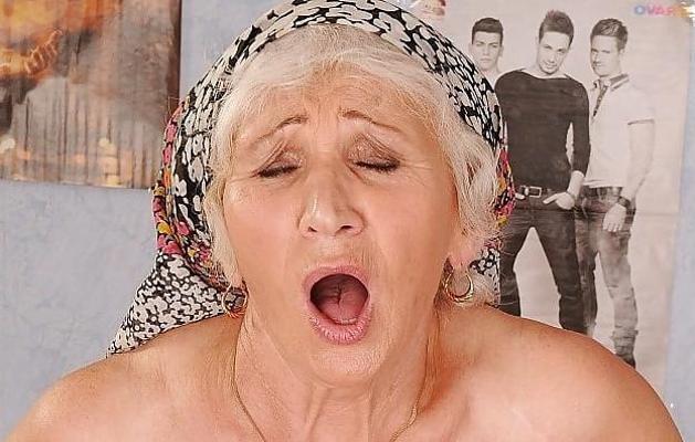 25P Mature faces for jizz off