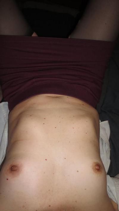 10P Elle fait la pute