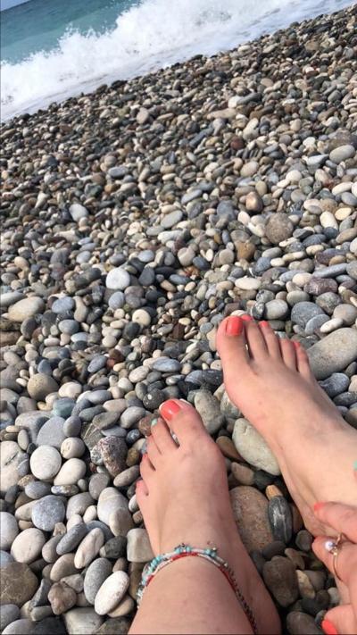 10P sexy turkish women's feet 4
