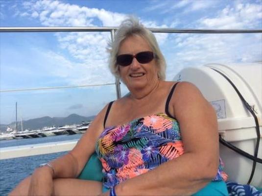 25P Mature Women in One Piece Swimsuits (set 3)