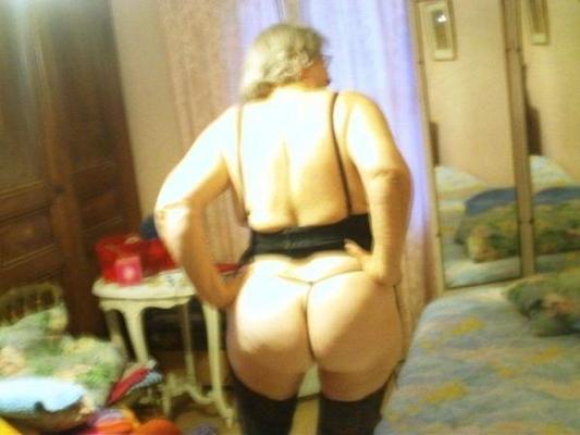 11P Coroa loira de 54 anos rabuda