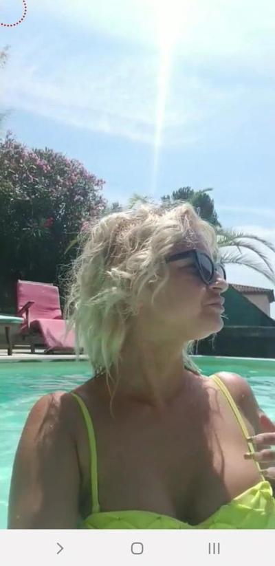 25P Bust and sexy ass bikini live facebook romanian