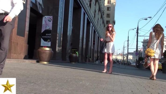 18P Pussy view elegant young lady