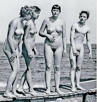 25P Natural womans body