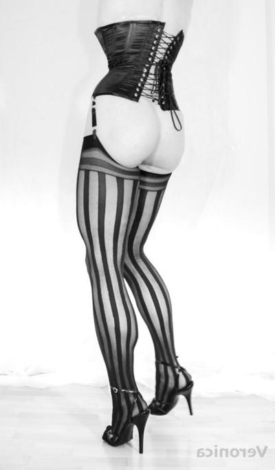 21P Zofe Veronica Nr 211 Bi sehr feminin devot Düsseldorf