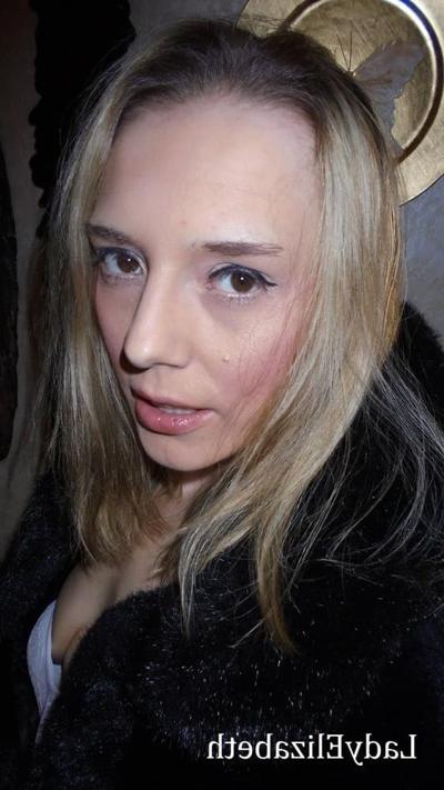 5P Lady Elizabeth in fur.