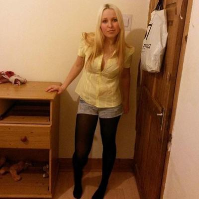 25P sexy females in tights pantyhose nylons 72
