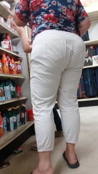 15P Mature pawg white jeans