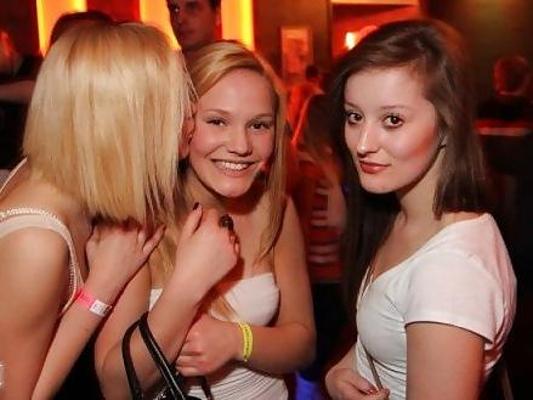 9P Meine kleine Schwester, die Bitch