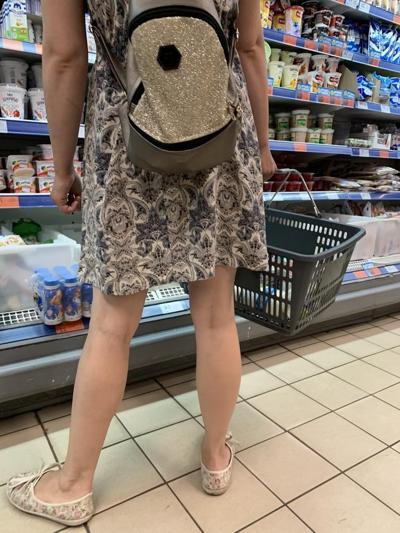 20P Upskirt in shopping