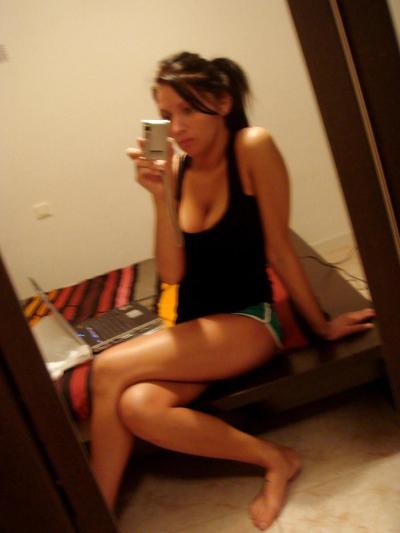 24P Cute girl in front of her mirror