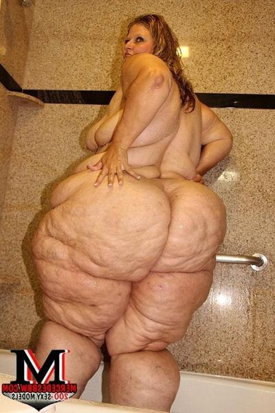 25P Ssbbw mega ass insert face enjoy