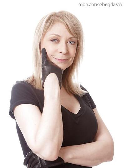 8P Nina Hartley strapon