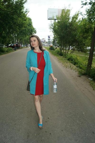 6P Walking on the street