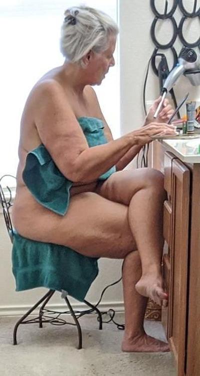 5P Miss Piggy needs a few BIG hard cocks