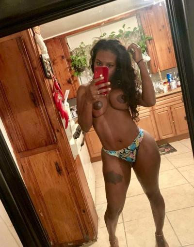 25P DLEESHA..... BIG BOOTY HOOD BEAUTÉ