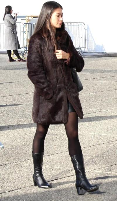 6P Street Pantyhose - Leather Skirt Asian Sluts in France