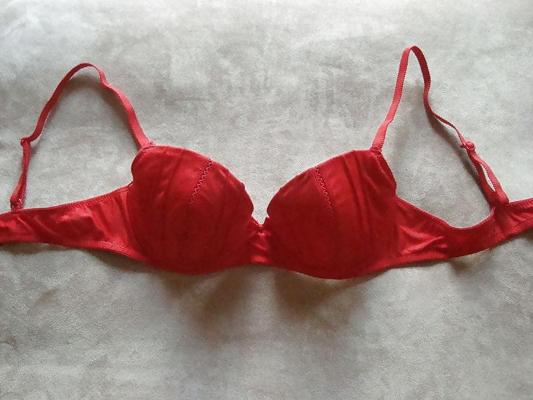 25P Teen bras only used A Cups