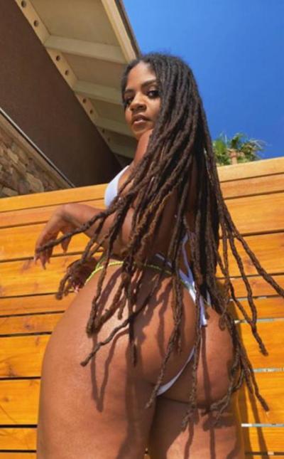 24P Slim thick girls #23
