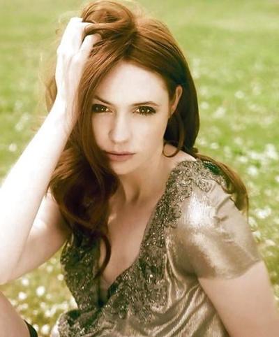 25P Karen Gillan Cum Museum