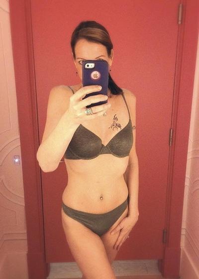 25P Barbara Exposed as Bisexual Slut