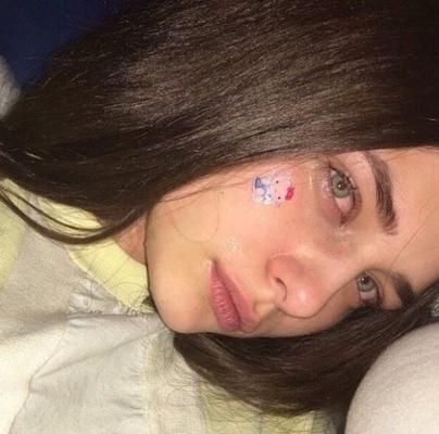 25P Face tattoo women.