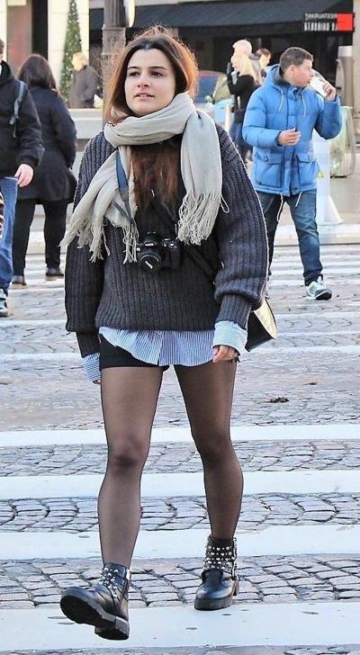 25P Street Pantyhose - French Cunny in Pantyhose