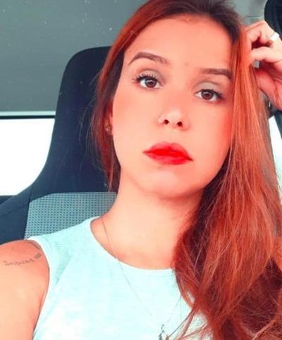 8P Big fake tits whore!