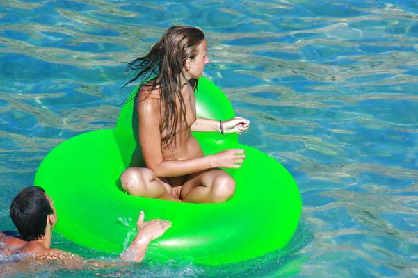 25P Amateur teens by ocb-beachI part2