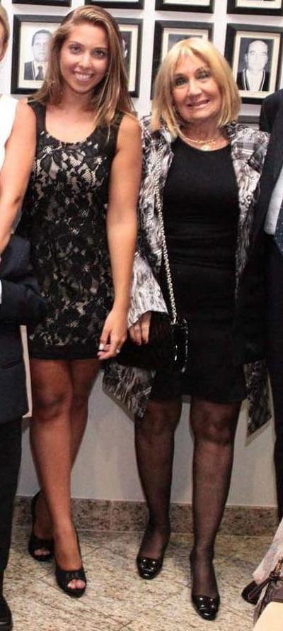 25P Moms Private Album