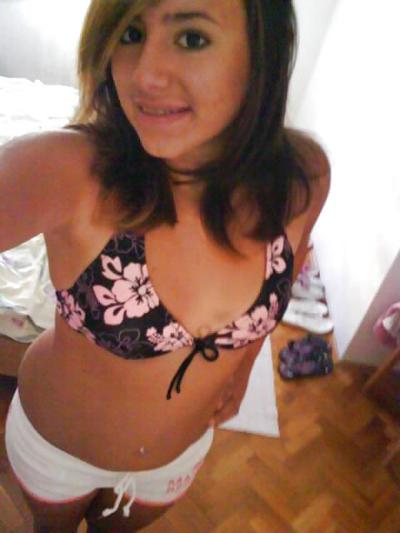 10P Teen Selfshots
