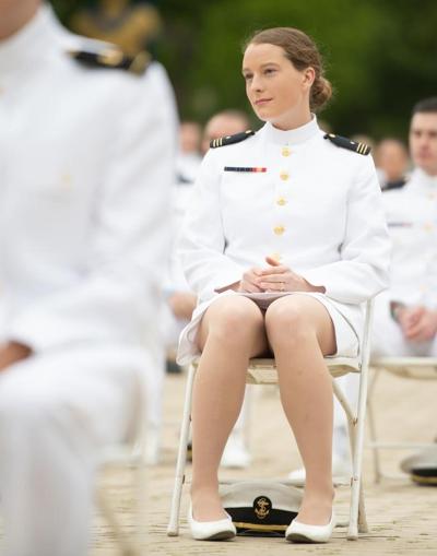 20P navy women in pantyhose