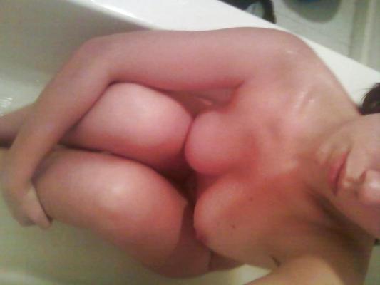 11P Sarah bath time