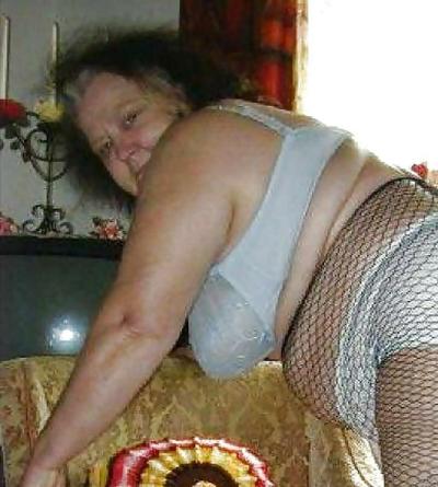 9P Grandma and mom in bra