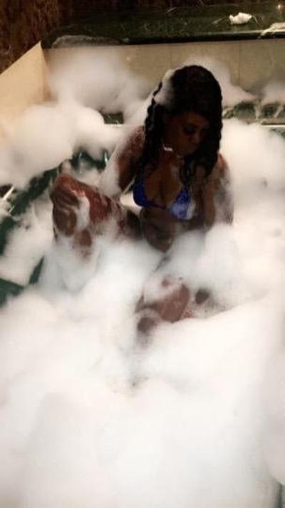5P Ebony Escort US