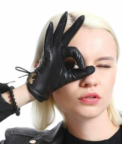 25P Leather gloves